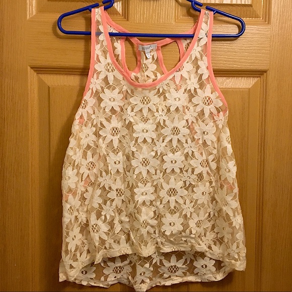 🌼3 for $20🌼 Lace Tank Top - Picture 1 of 3